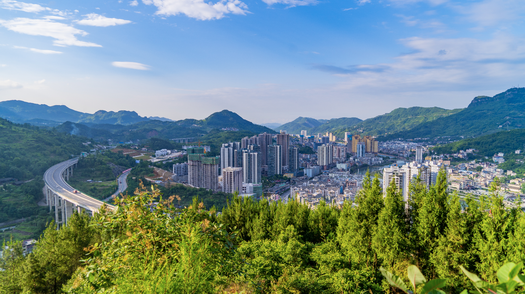 多彩贵州非凡十年铜仁以新型城镇化引领高质量发展