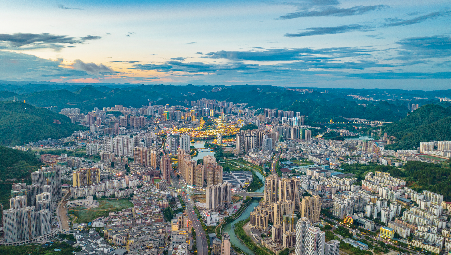 多彩贵州非凡十年铜仁以新型城镇化引领高质量发展