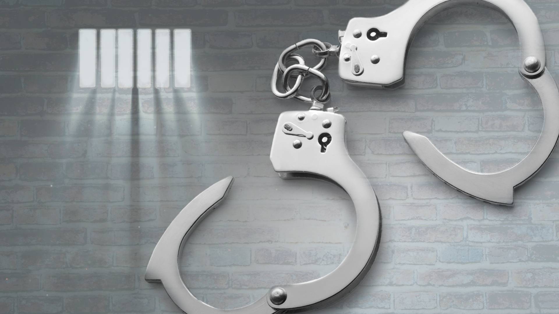 官方通报：涉案男教师谭某已被刑拘