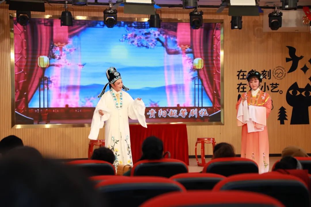 活动当天为越剧专场演出,80余名群众共同感受越剧的无穷魅力.