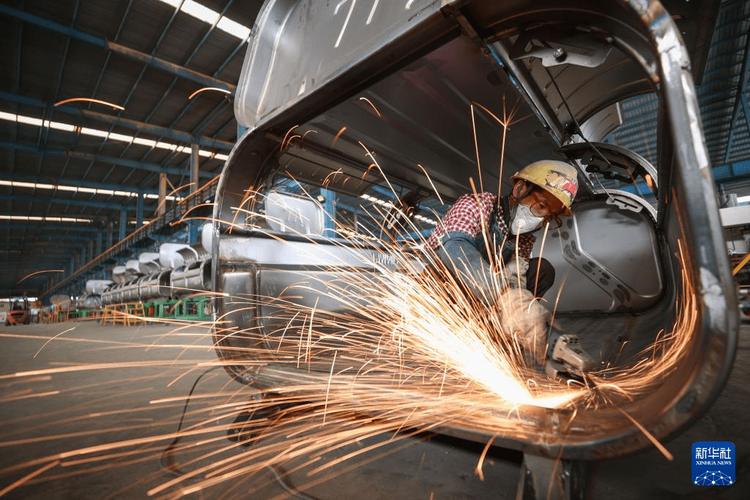 央媒看贵州丨工人日报:花火闪耀生产旺