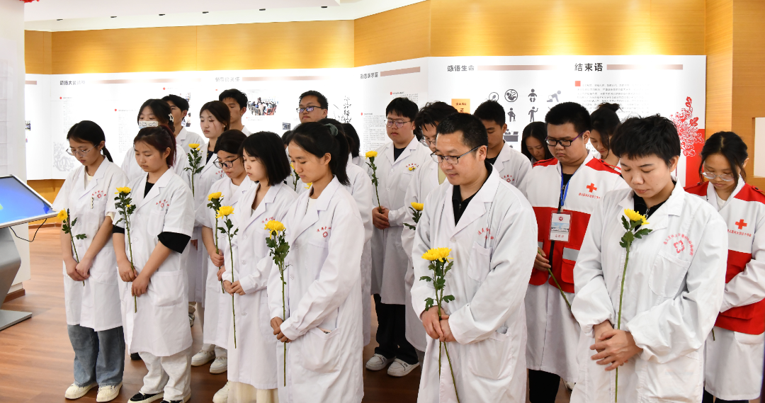 如无私献给医学疾病研究的陈荣殿(曾任遵义医学院院长)等