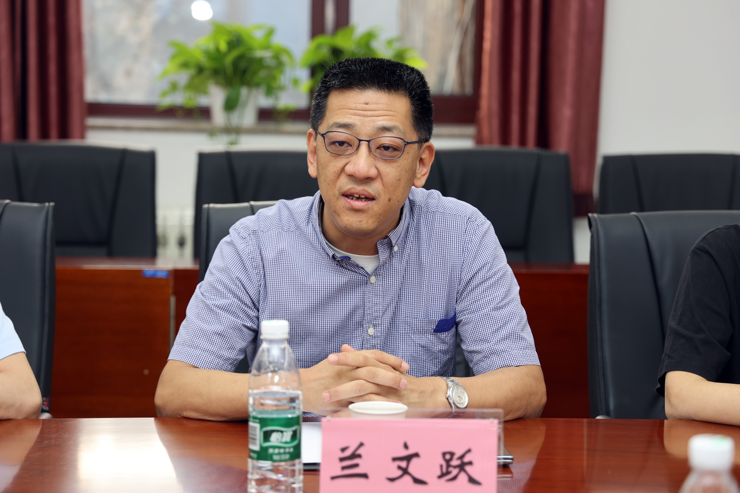 贵阳市南明区区委常委,区政府副区长兰文跃近日带队赴京考察调研