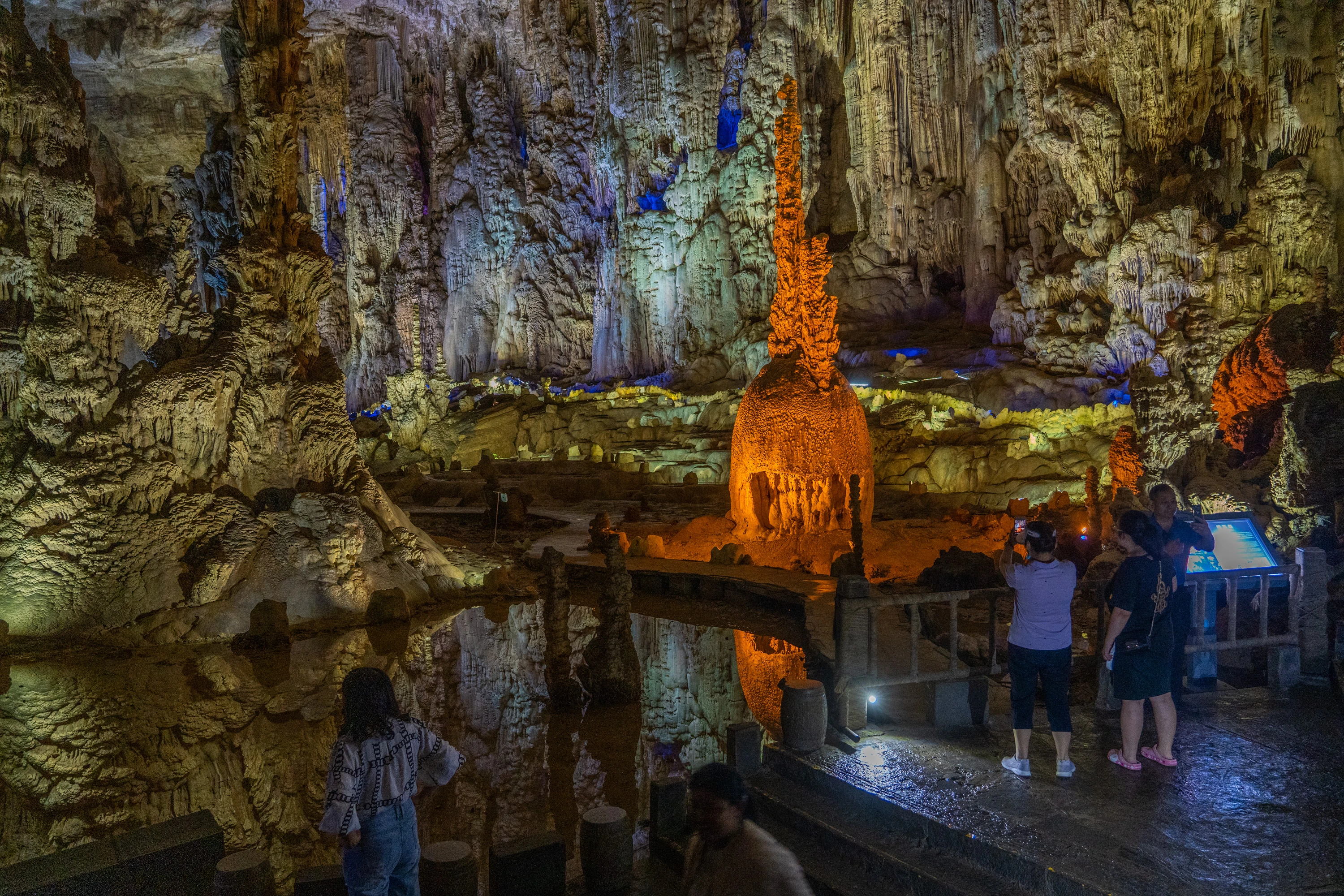 九洞十八河旅游项目图片