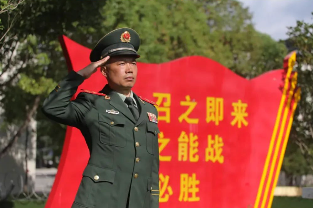 武警贵州总队李兴坤获评“最美新时代革命军人”