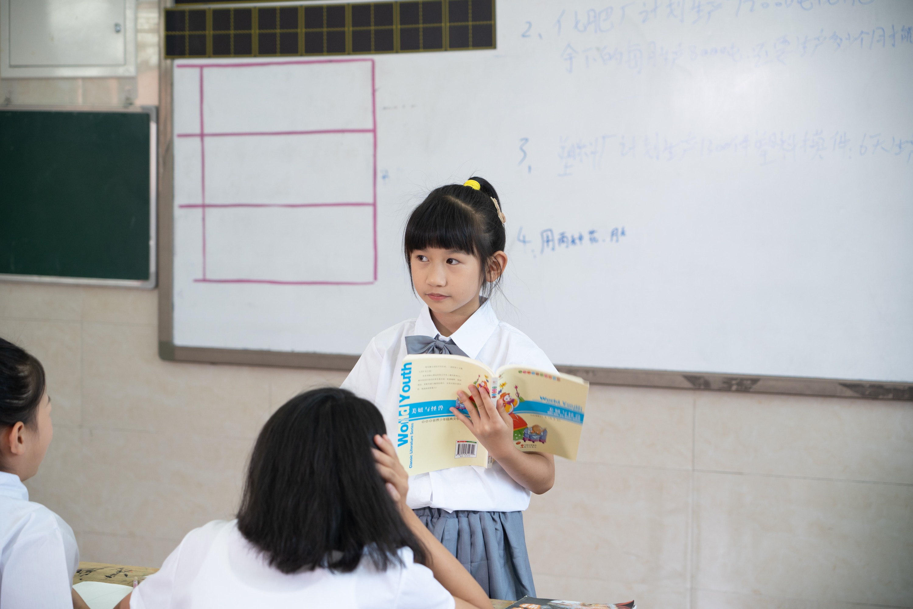 贵阳市花溪区纽绅实验学校拍摄青少年校园系列剧