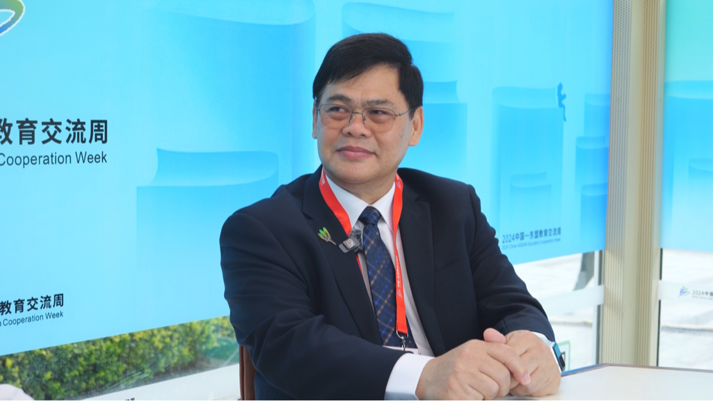 大咖说丨柬埔寨教育青年体育部国务秘书欧姆·罗姆尼：期待看到中柬两国更多合作新成果