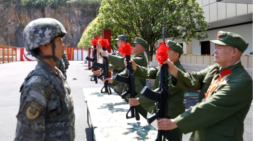 上好下队“第一课”，将红色印记烙进“兵之初”