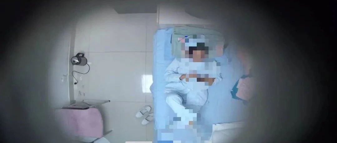 “24小时录像”，妇幼保健院更衣室被曝暗藏摄像头！女护士遭正面偷拍，警方已介入
