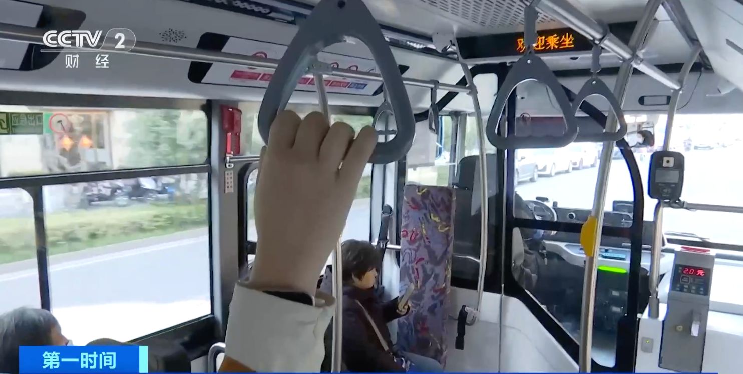 畅通城市“毛细血管”道路！来，打卡“宝宝巴士”→