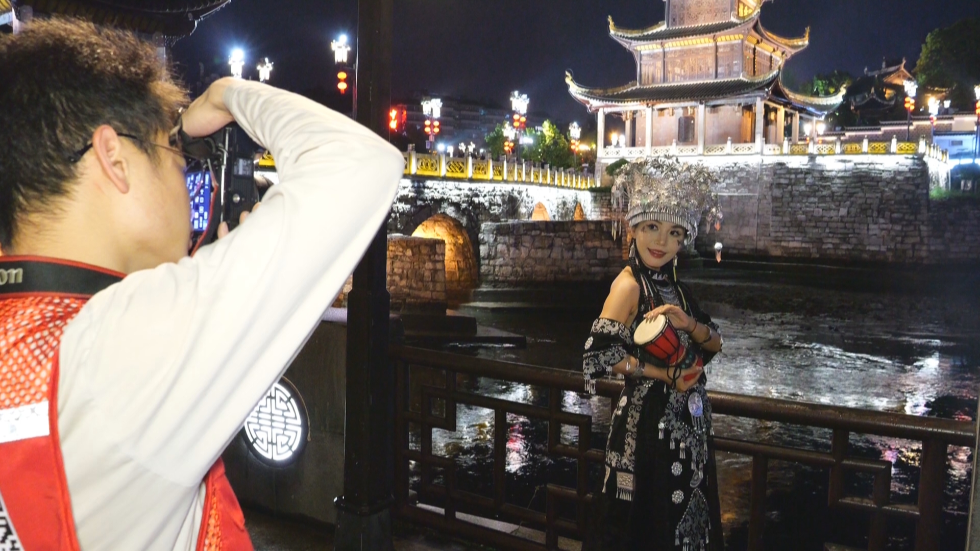 贵州新闻联播丨南明河畔的旅拍师：在朋友圈九宫格里挖商机