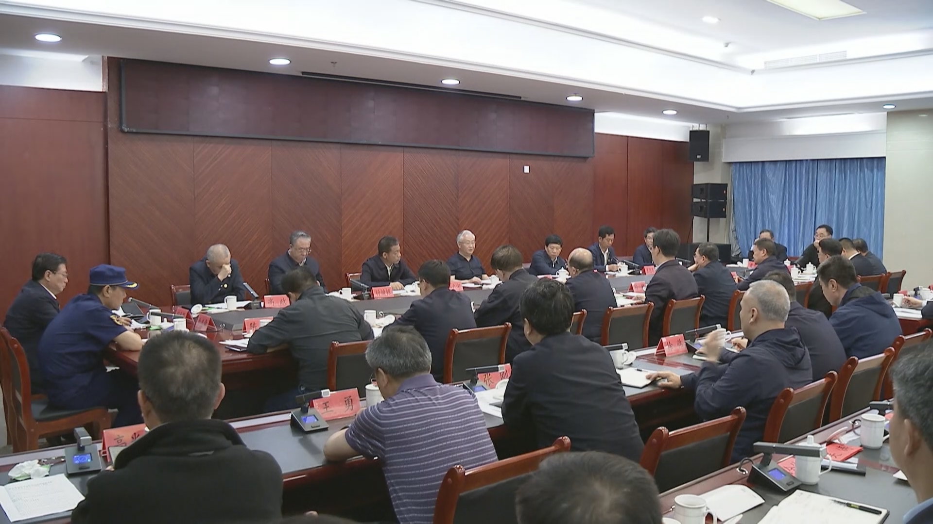 贵州新闻联播丨张国清赶赴贵州毕节黔西市指导游船倾覆事故应急救援救治工作时强调 全力做好应急救援救治各项工作 举一反三落实安全生产责任措施
