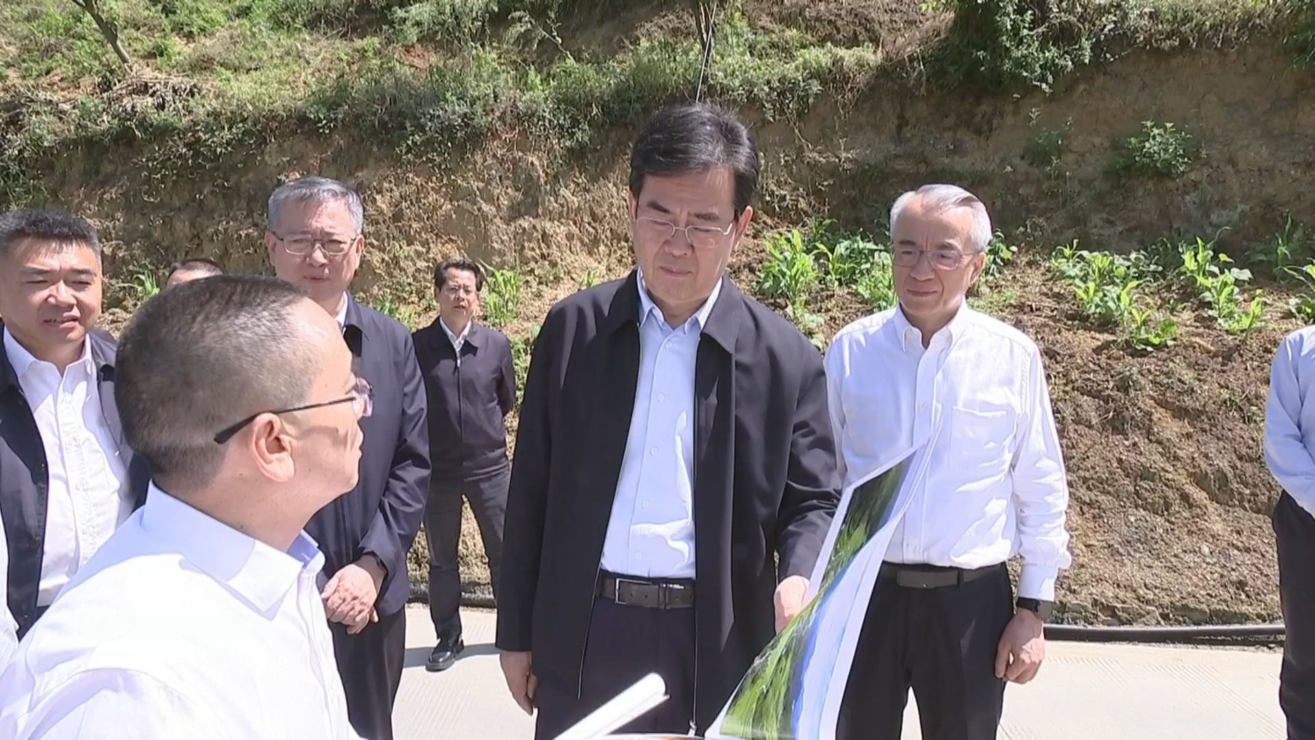 贵州新闻联播丨李炳军在遵义市调研时强调 认真落实省委十三届七次全会部署 发挥比较优势促进酒旅融合发展
