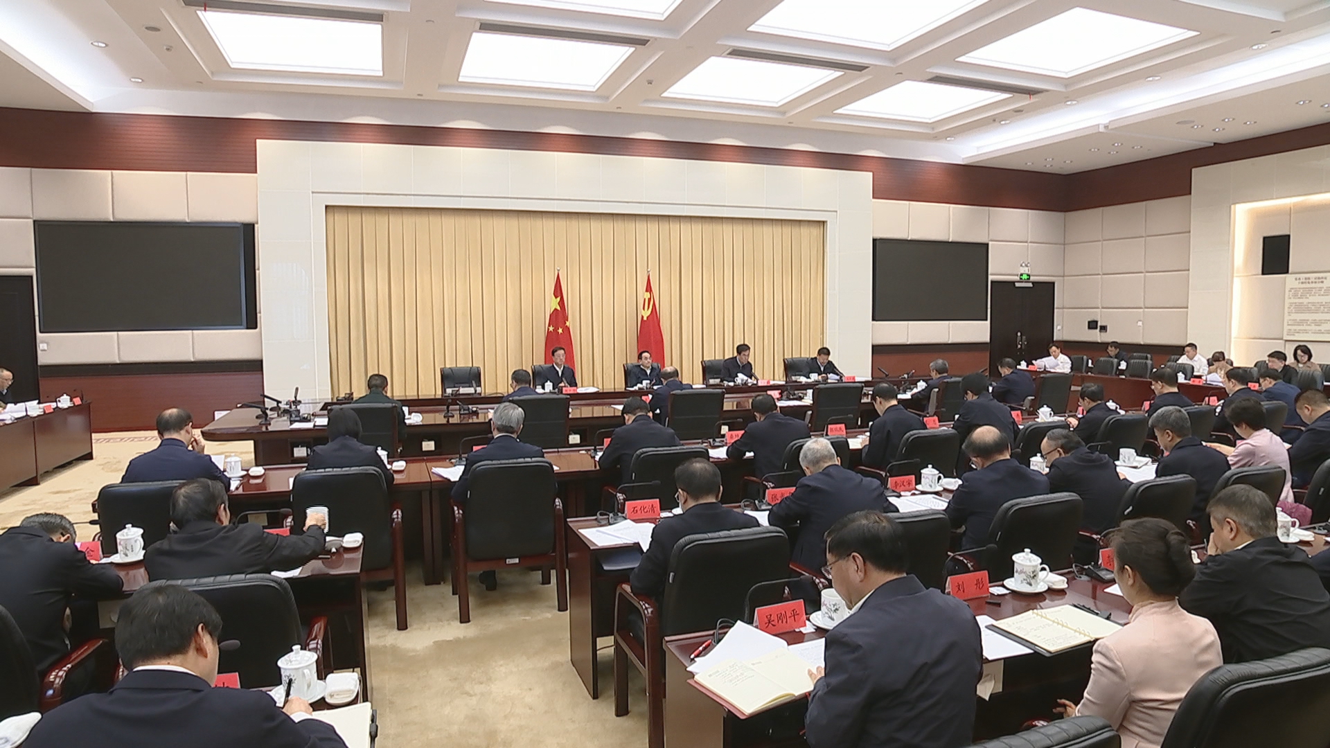 贵州新闻联播丨【锲而不舍落实中央八项规定精神】全省各地各部门各单位扎实开展学习教育 深学细查实改 务求取得实效