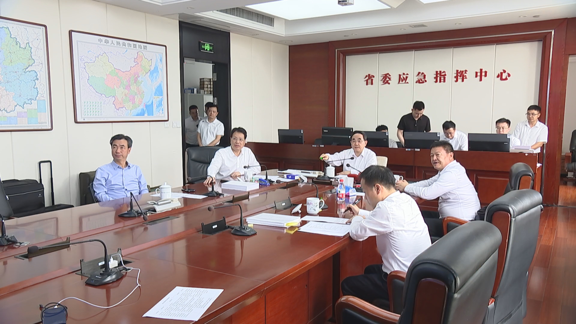 贵州新闻联播｜省委省政府迅速组织开展大方县山体滑坡救援工作
