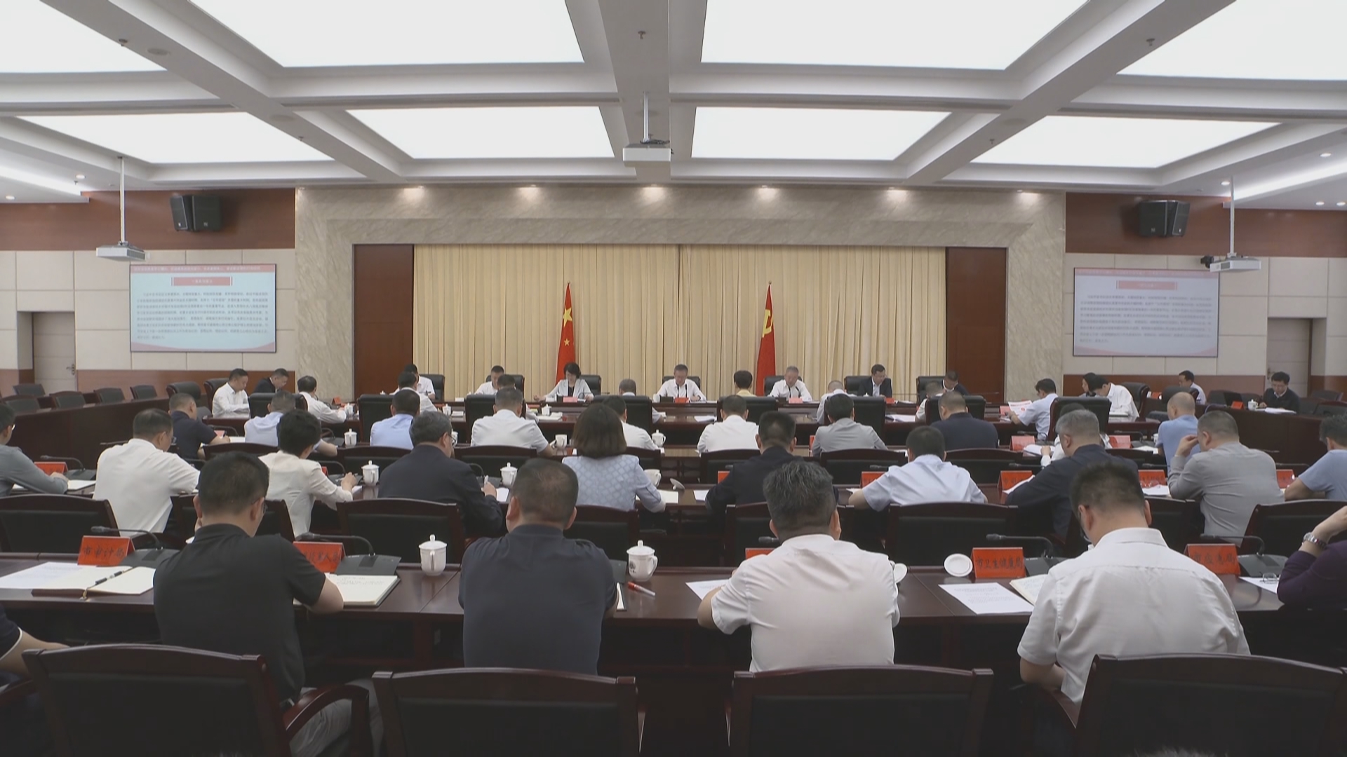 贵州新闻联播｜【牢记嘱托 展现新风采】【践行嘱托在行动】深入学习贯彻习近平总书记在贵州考察时的重要讲话精神  省委宣讲团第二轮集中宣讲报告会在遵义市 安顺市 黔西南州举行