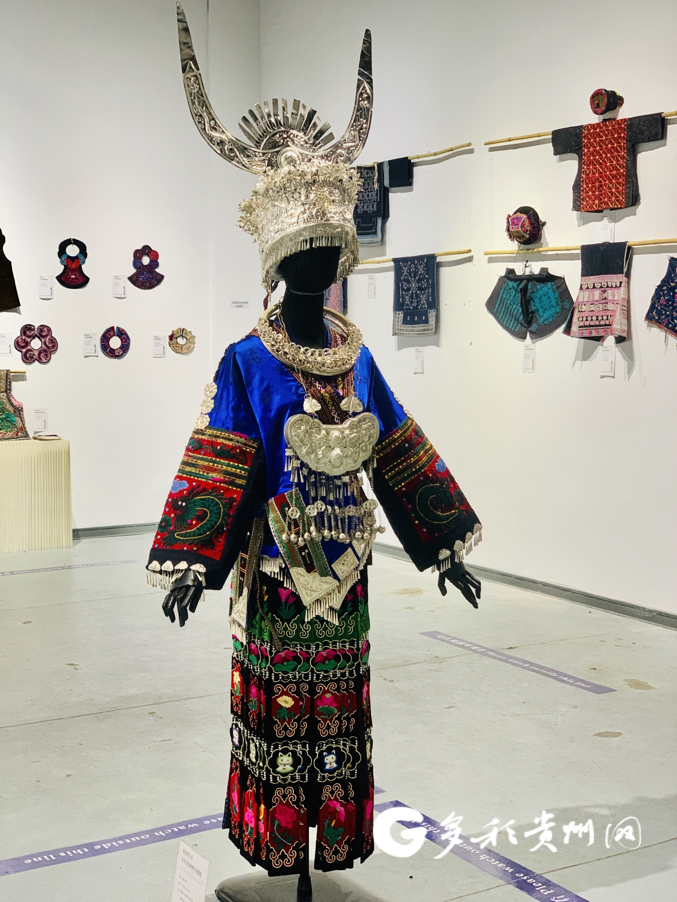 百余套黔地绣染珍品亮相贵阳 用服饰诠释“母亲”