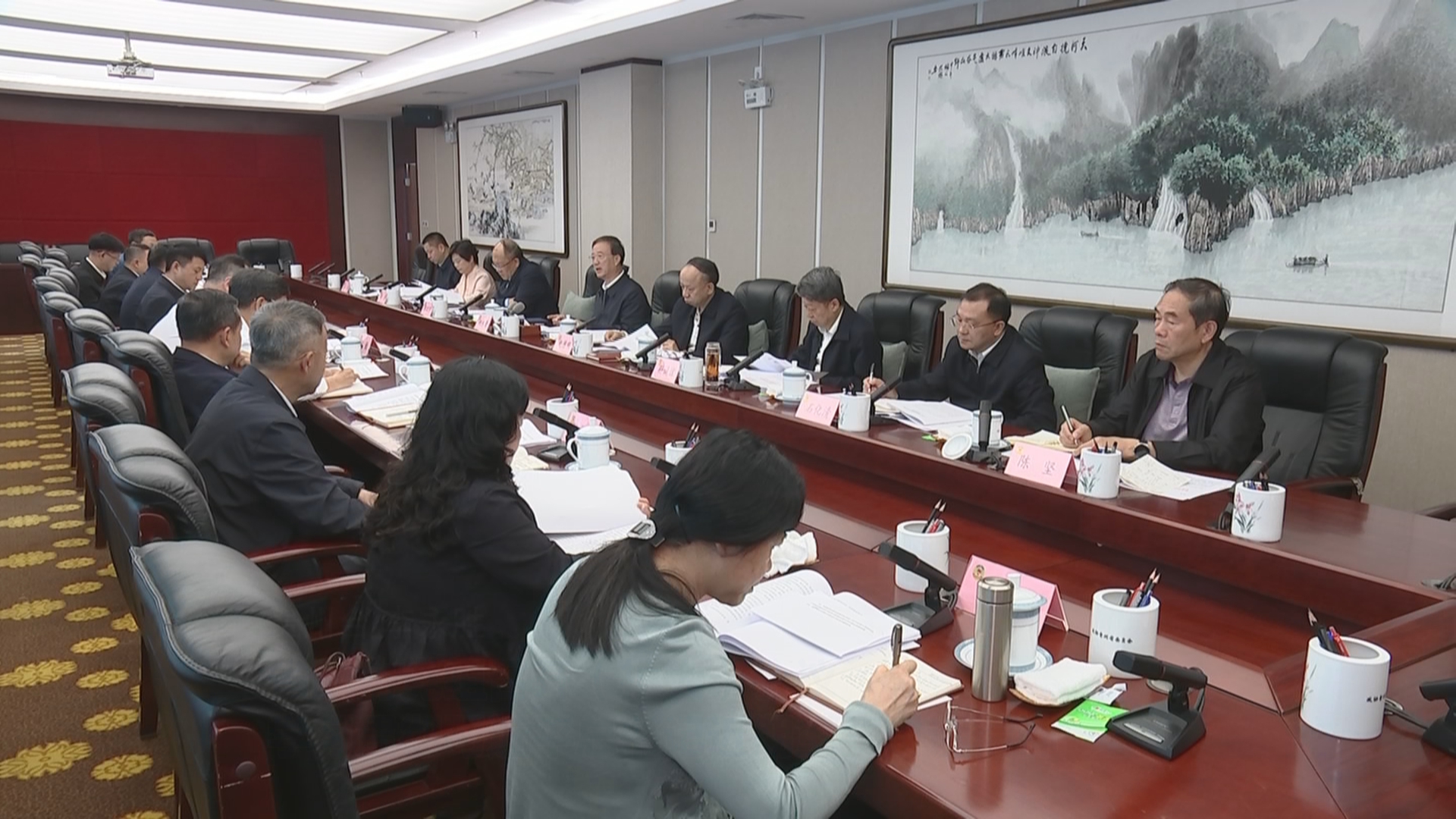 贵州新闻联播丨省政协党组召开（扩大）会议 学习贯彻习近平总书记近期重要讲话精神