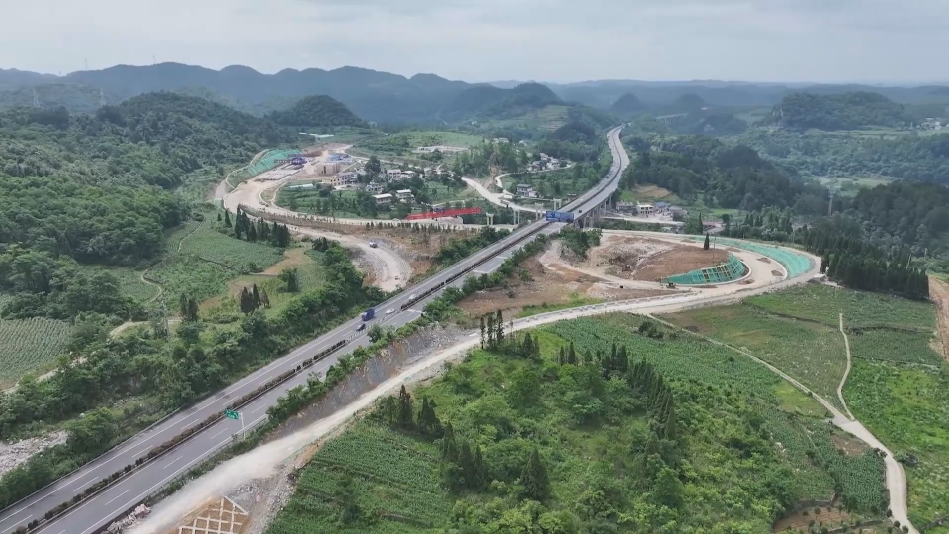 贵州新闻联播丨各地重点项目建设有序推进