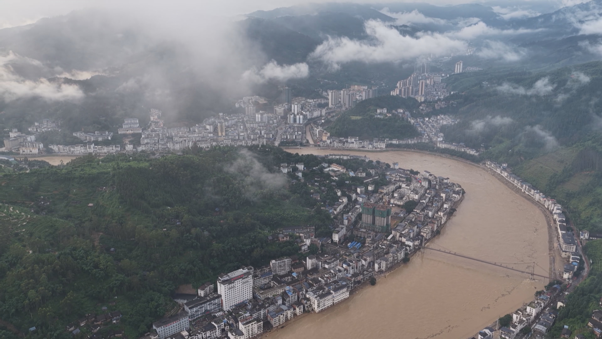 贵州新闻联播丨各地各部门全力做好灾后恢复重建工作