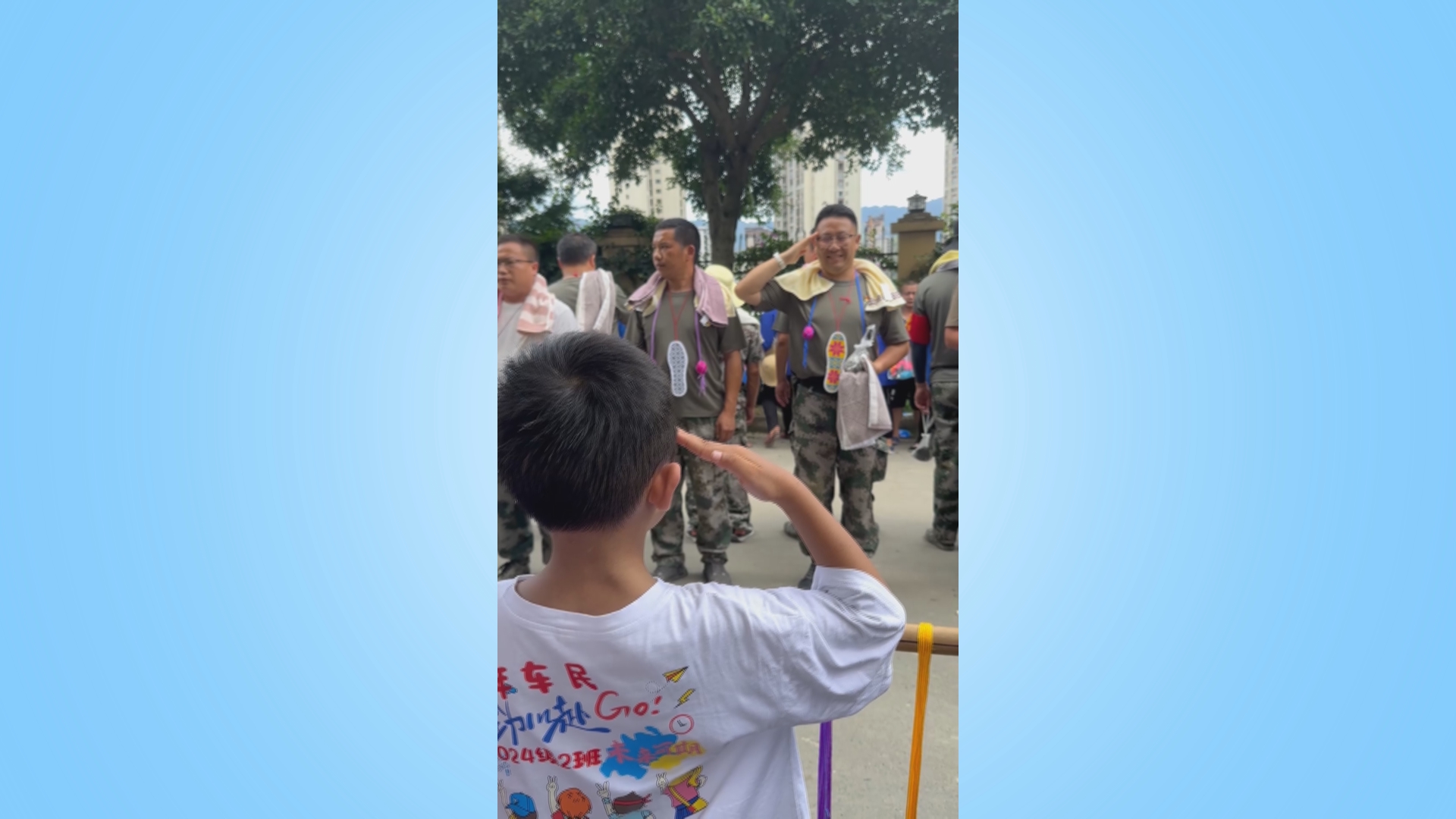 贵州新闻联播丨榕江人民永远难忘 乡亲们含泪送别抗洪救援队伍