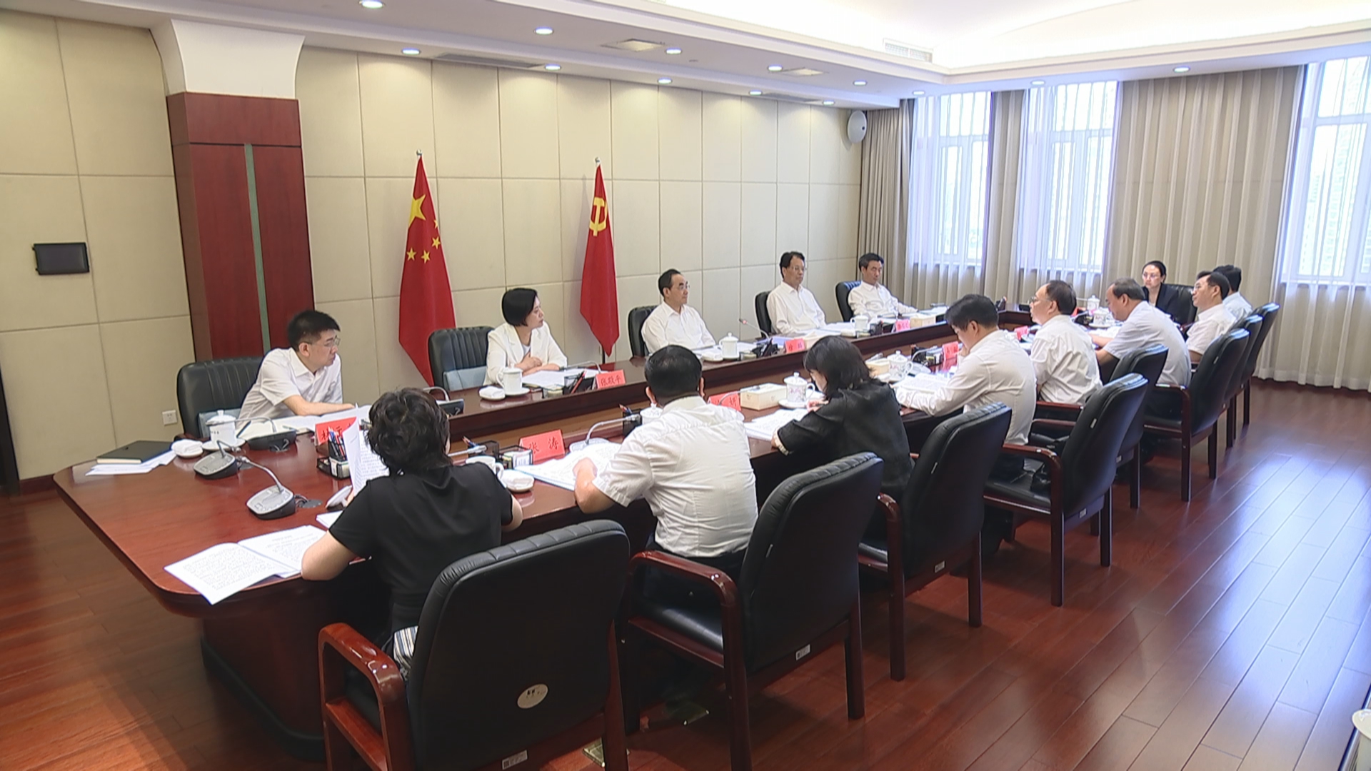 贵州新闻联播丨徐麟主持召开防溺水工作专题会议强调 压紧压实责任 织密织牢防线 用心用情呵护未成年人健康成长