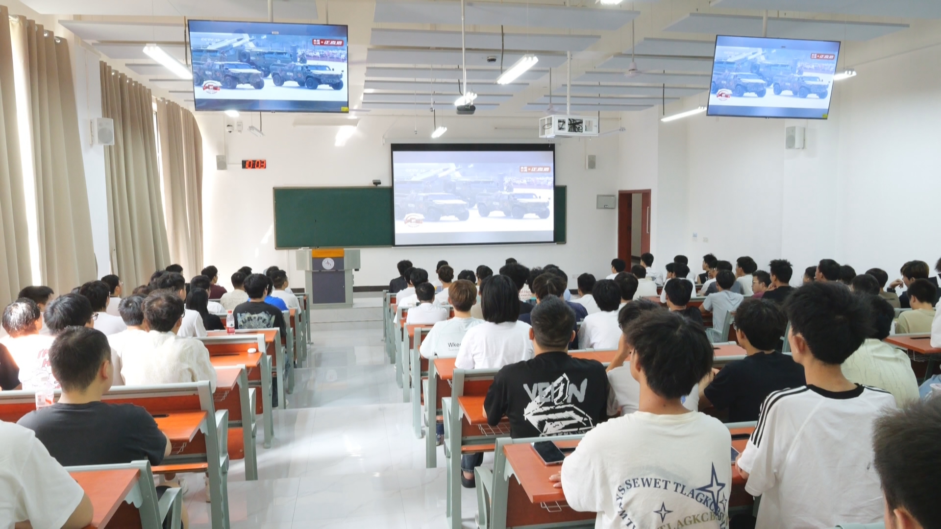 贵州新闻联播丨传承弘扬伟大抗战精神 全面推进强国建设民族复兴伟业——纪念中国人民抗日战争暨世界反法西斯战争胜利80周年大会在贵州引发热烈反响