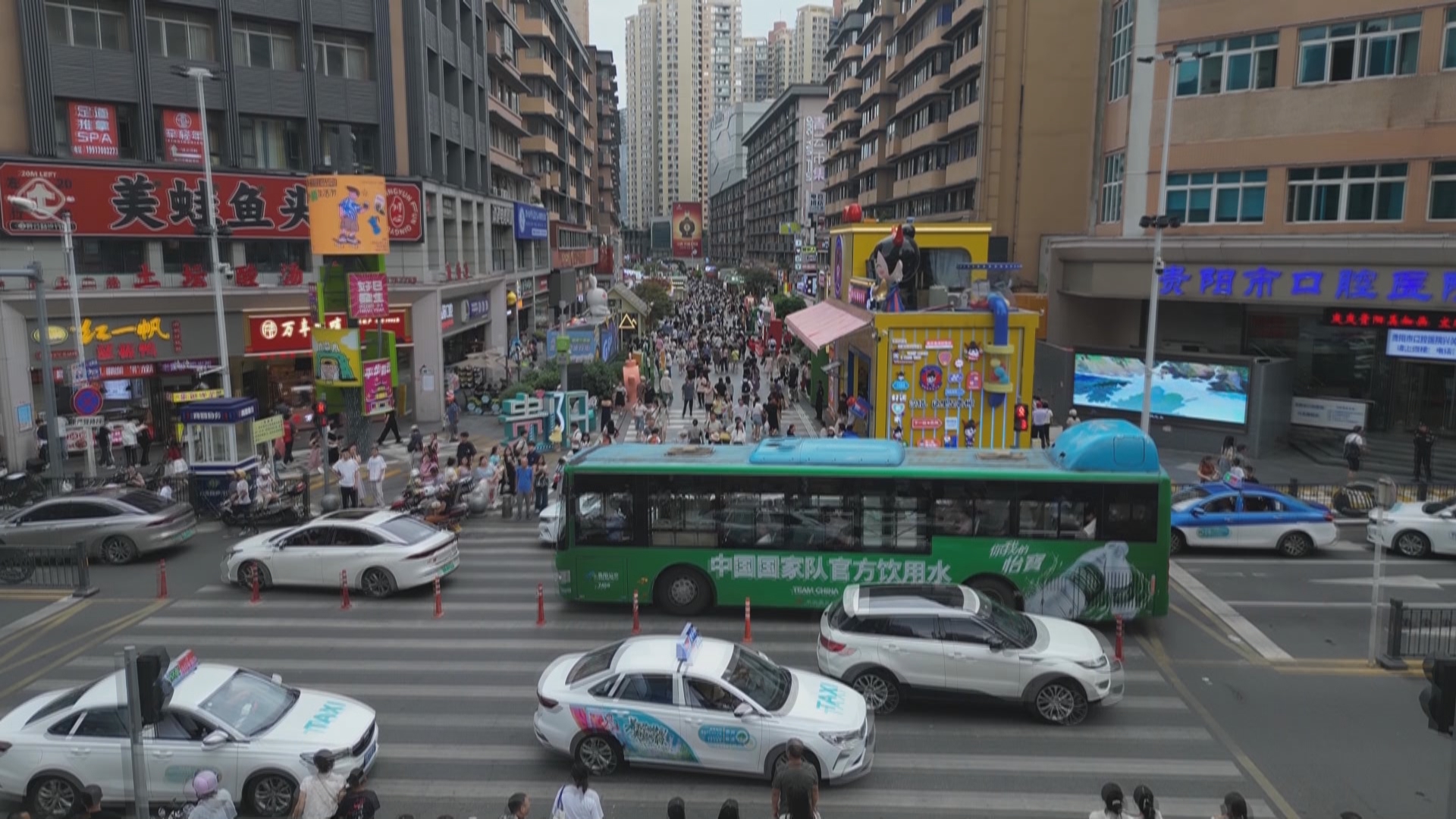 贵州新闻联播｜千米步行街创下18亿元销售额 贵阳青云路更新激活“消费新引擎”