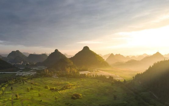 山上的风景

AI 生成的内容可能不正确。