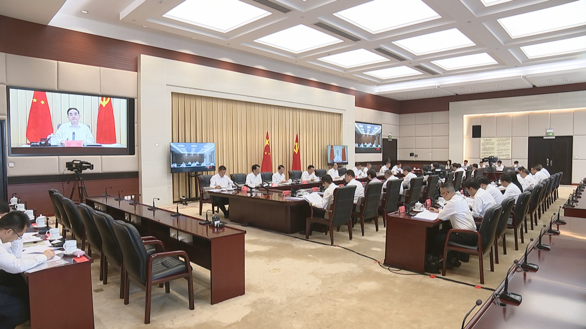 贵州新闻联播丨徐麟在全省县（市、区）党委书记座谈会上强调 牢记嘱托勇担当  忠诚履职善作为 奋力在推动兴业强县富民一体发展中展现贵州新风采
