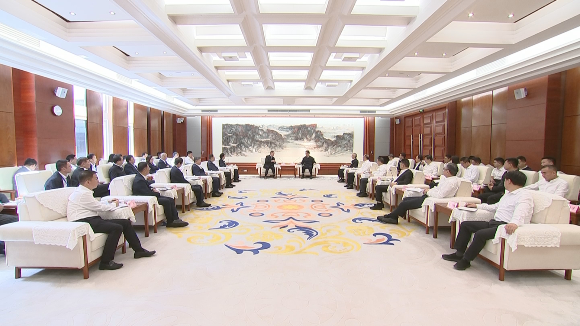 贵州新闻联播｜李炳军会见赣商总会企业家