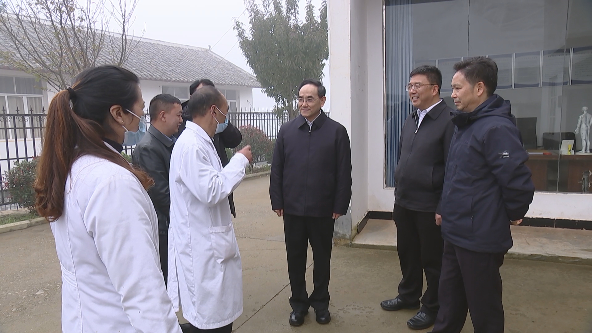 贵州新闻联播丨徐麟在毕节市调研时强调  毫不松懈巩固拓展脱贫攻坚成果  全力以赴打好打赢过渡期收官战