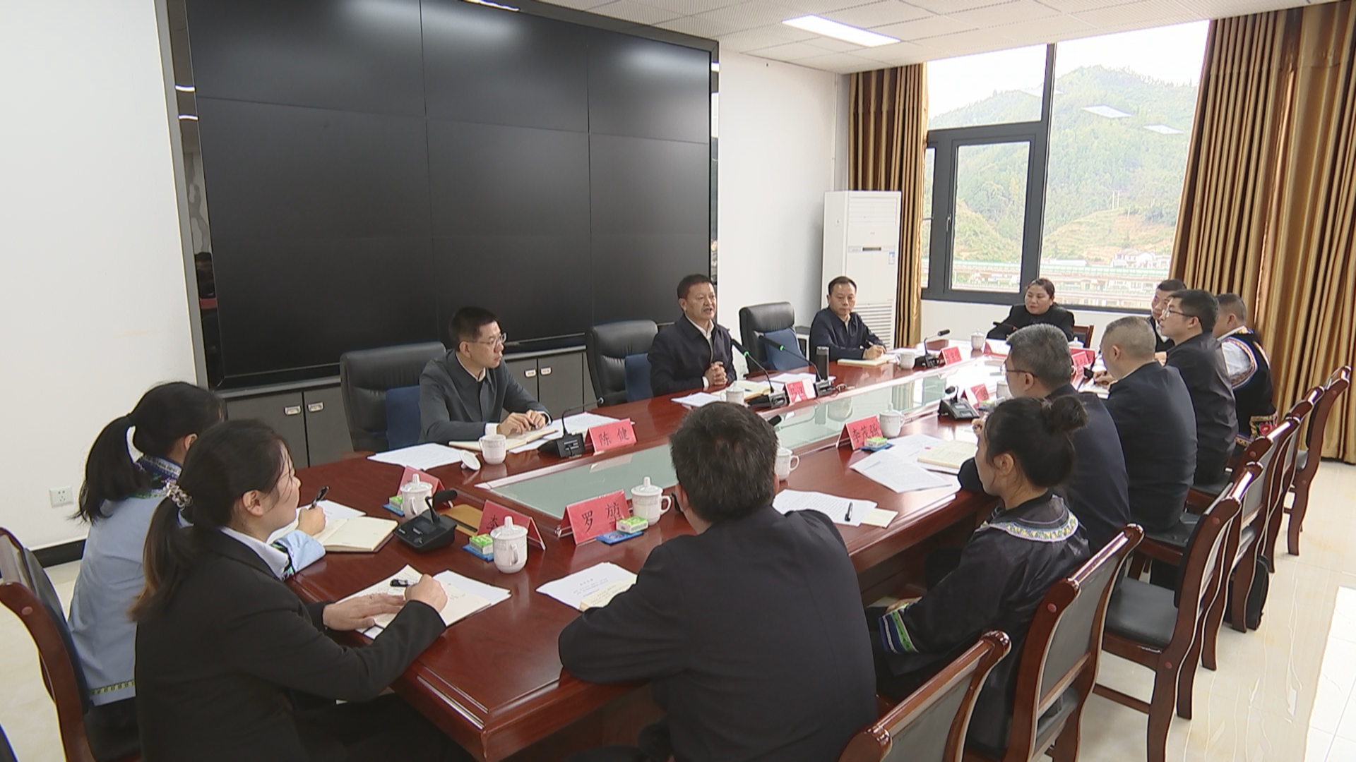 贵州新闻联播丨【学习贯彻党的二十届四中全会精神】 马汉成到紫云自治县宣讲党的二十届四中全会精神