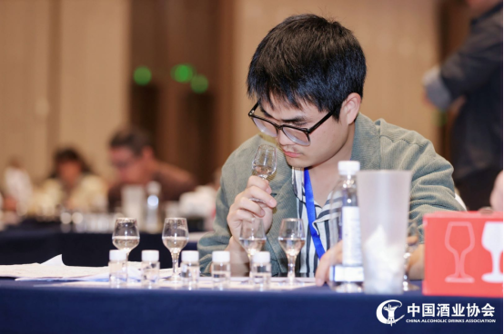 44370cd7965b16065576843775841faa