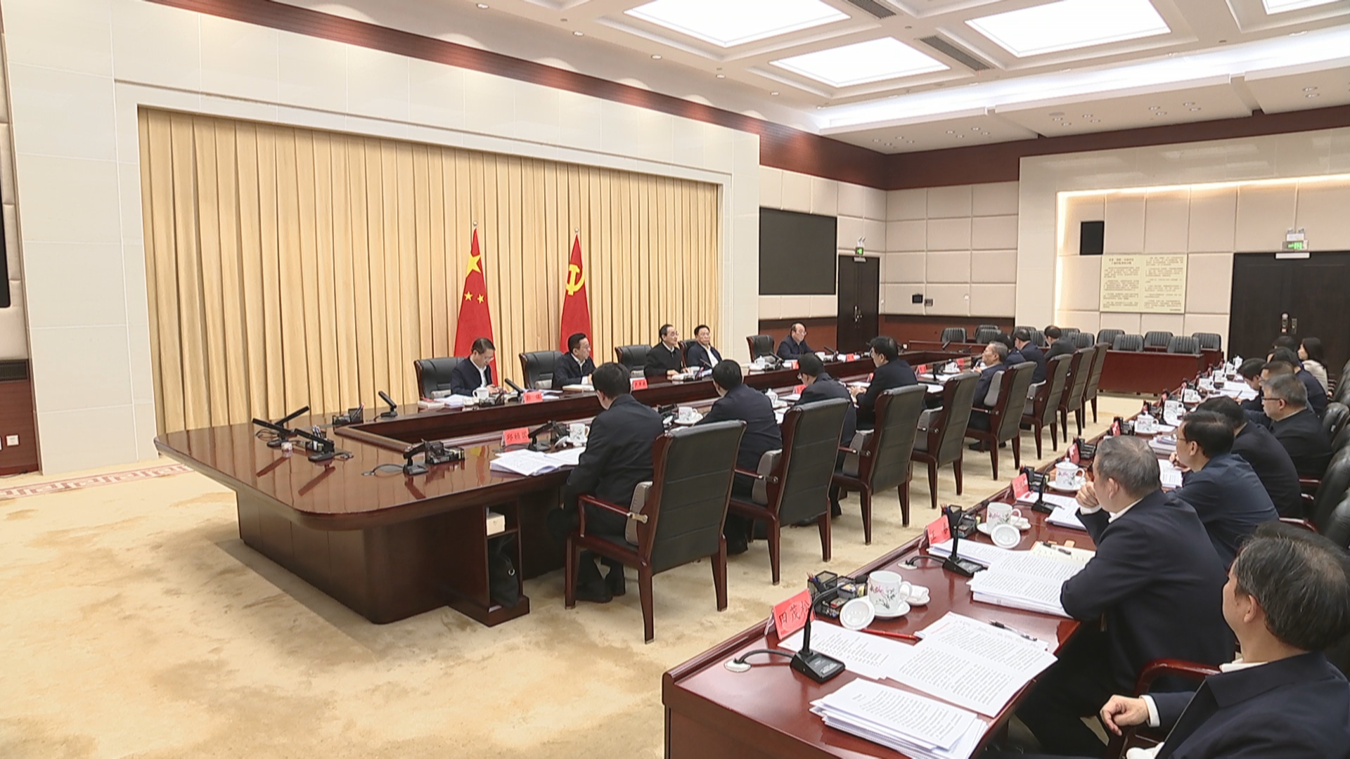 贵州新闻联播丨徐麟主持召开市（州）委书记座谈会强调 深入学习贯彻党的二十届四中全会精神 对标谋划抓好“十五五”时期目标任务