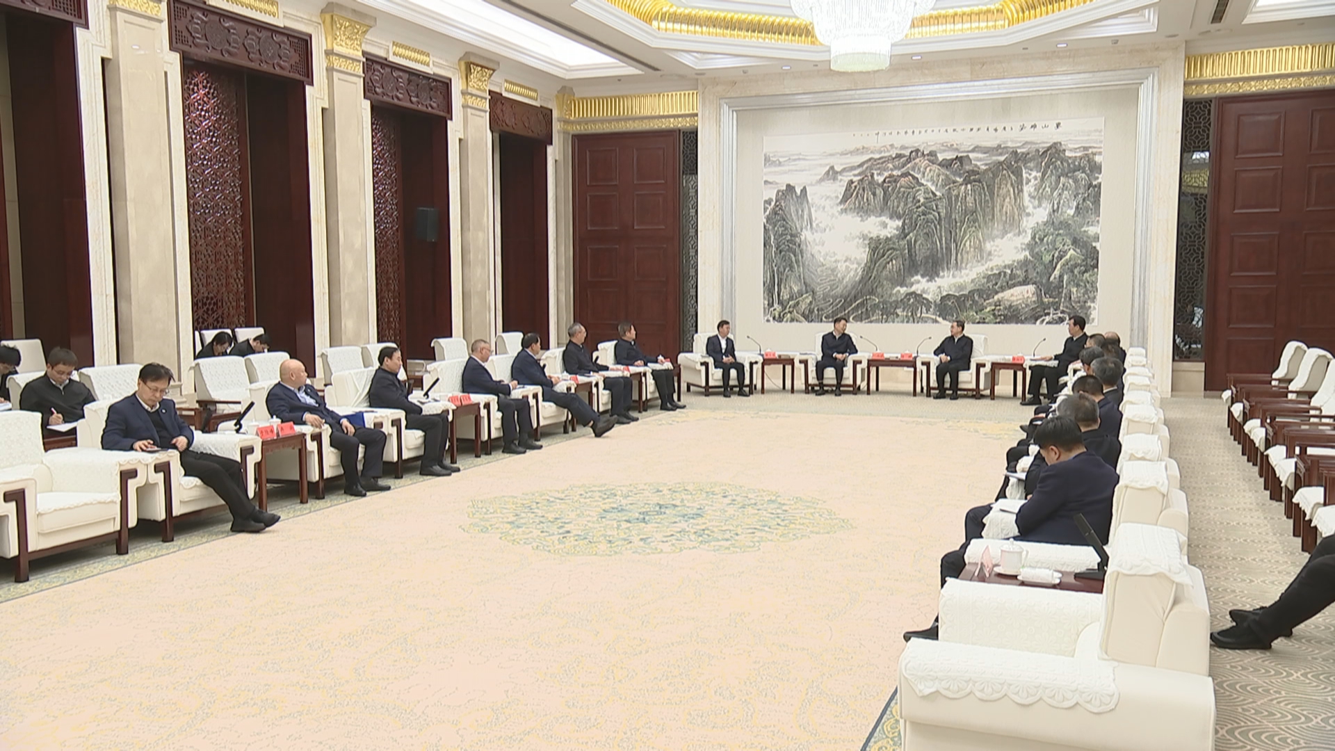 贵州新闻联播丨徐麟李炳军会见中国航空工业集团董事长程福波 总经理魏应彪