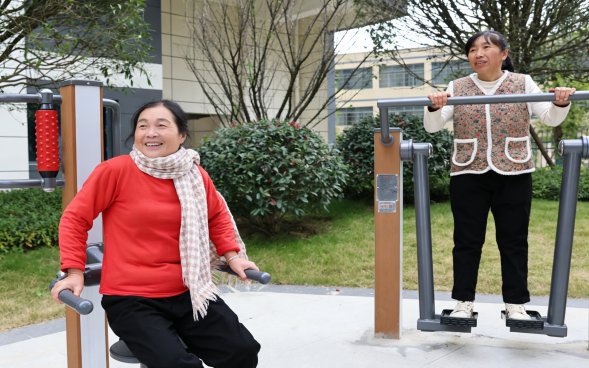 e32b505c58ef7bf160a686e0d9fb9002