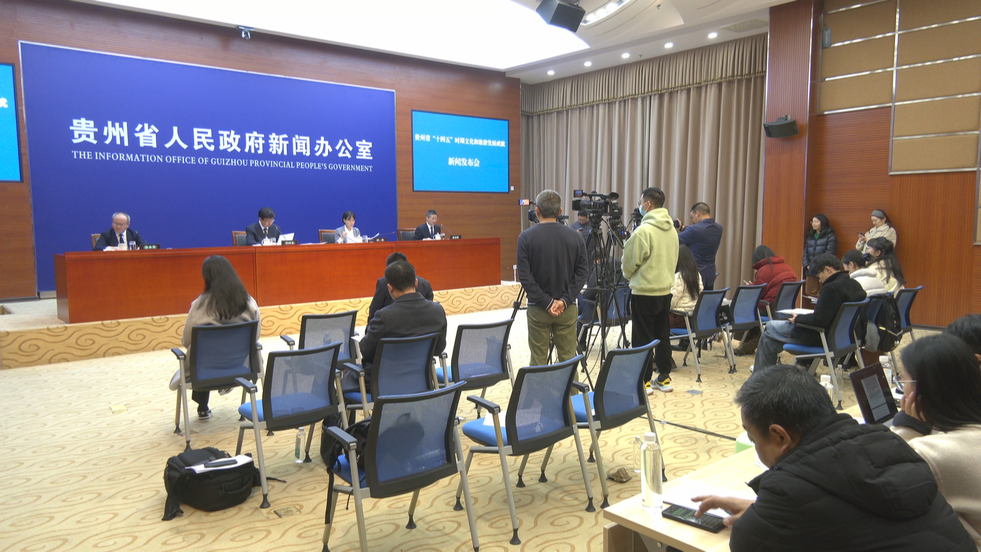 贵州新闻联播丨【贵州发布】今年前十月贵州接待游客人次同比增长8.8%