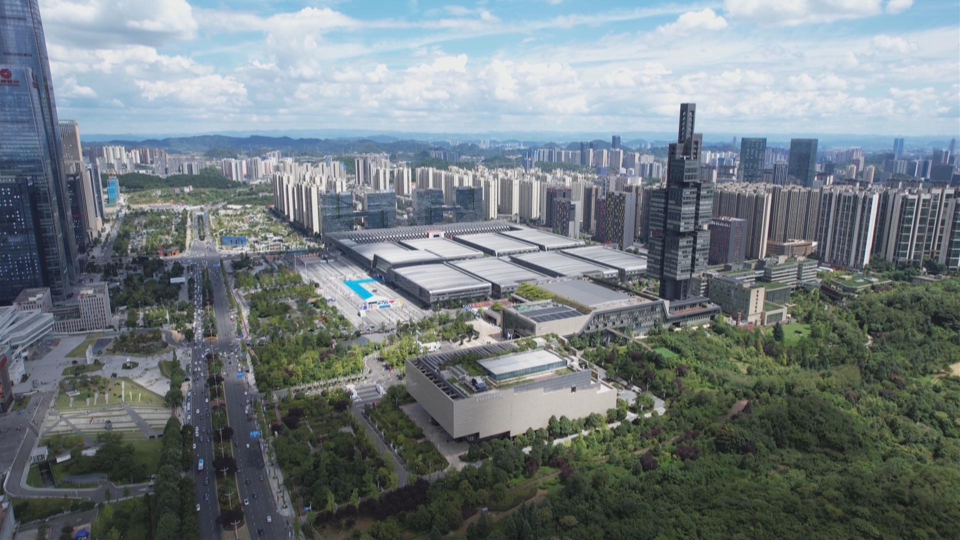 贵州新闻联播｜【学习贯彻党的二十届四中全会精神•奋力走出高质量发展新路】从“舌尖美味”到“健康守护”：贵州民生的温度答卷