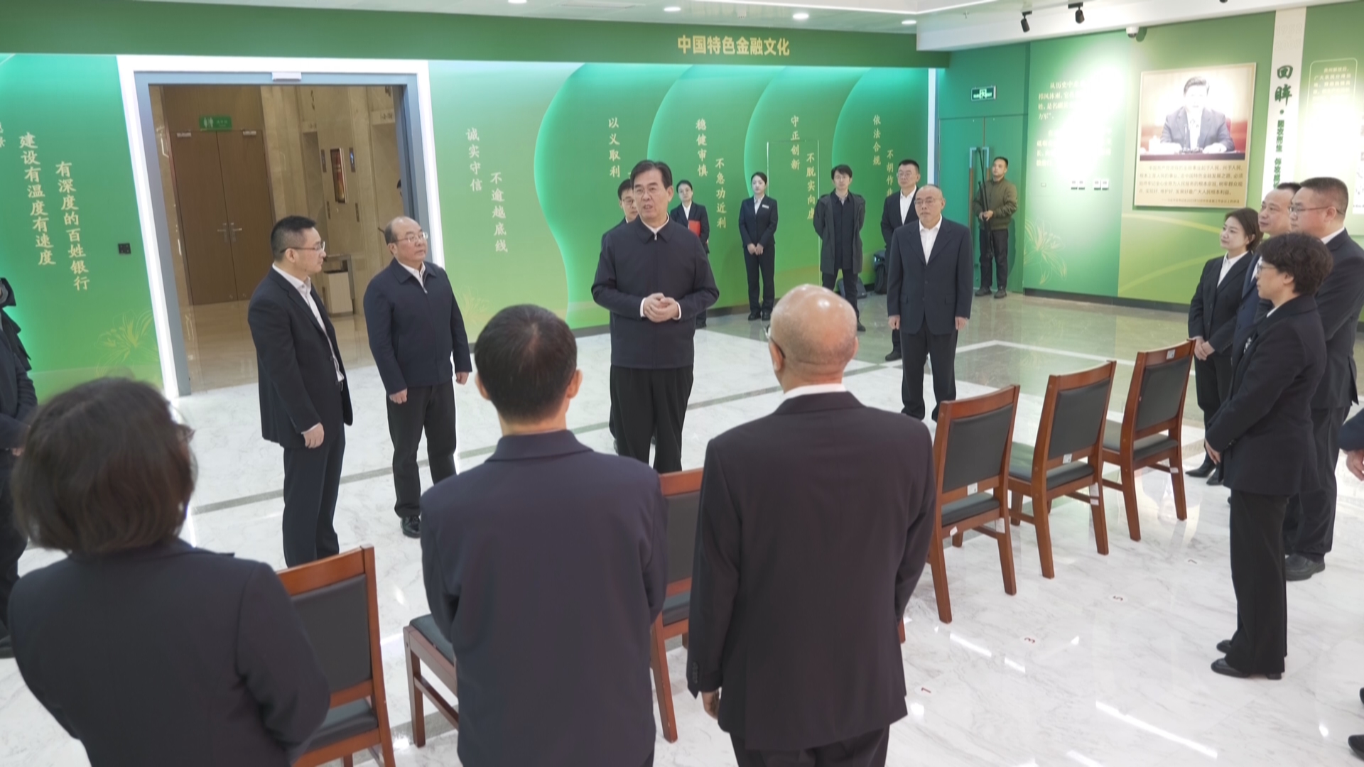 贵州新闻联播丨贵州农商联合银行揭牌仪式举行 李炳军出席并揭牌