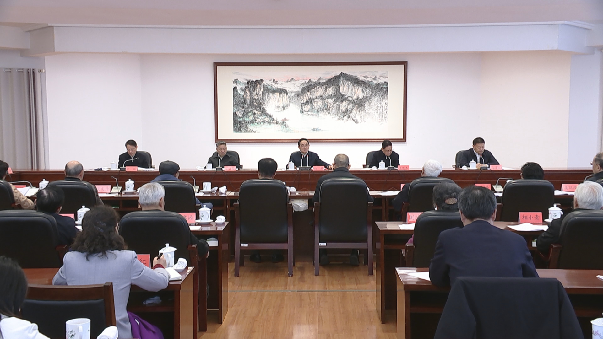 贵州新闻联播｜省委召开省级老干部情况通报会