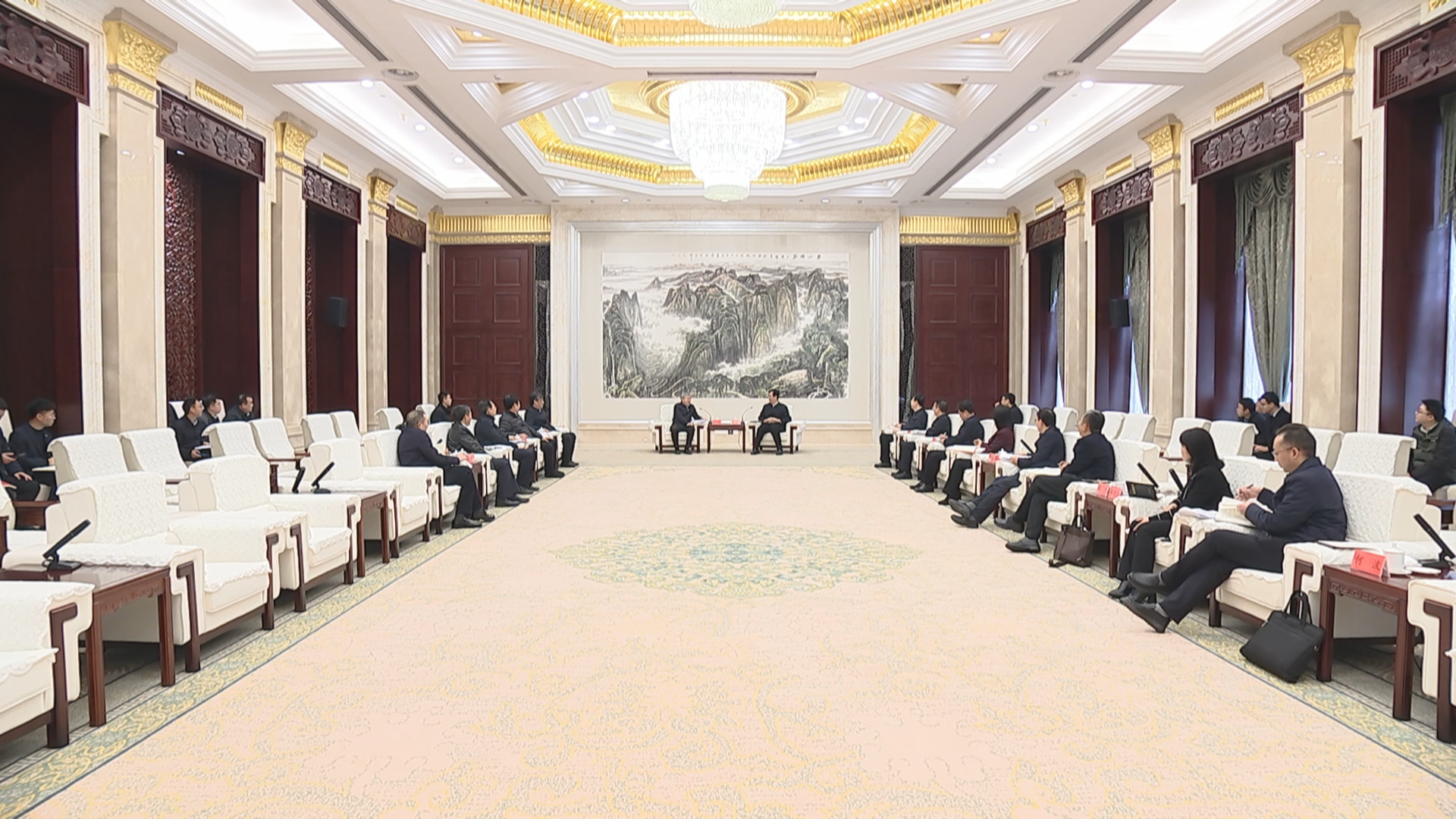 贵州新闻联播丨李炳军会见奇瑞集团董事长尹同跃