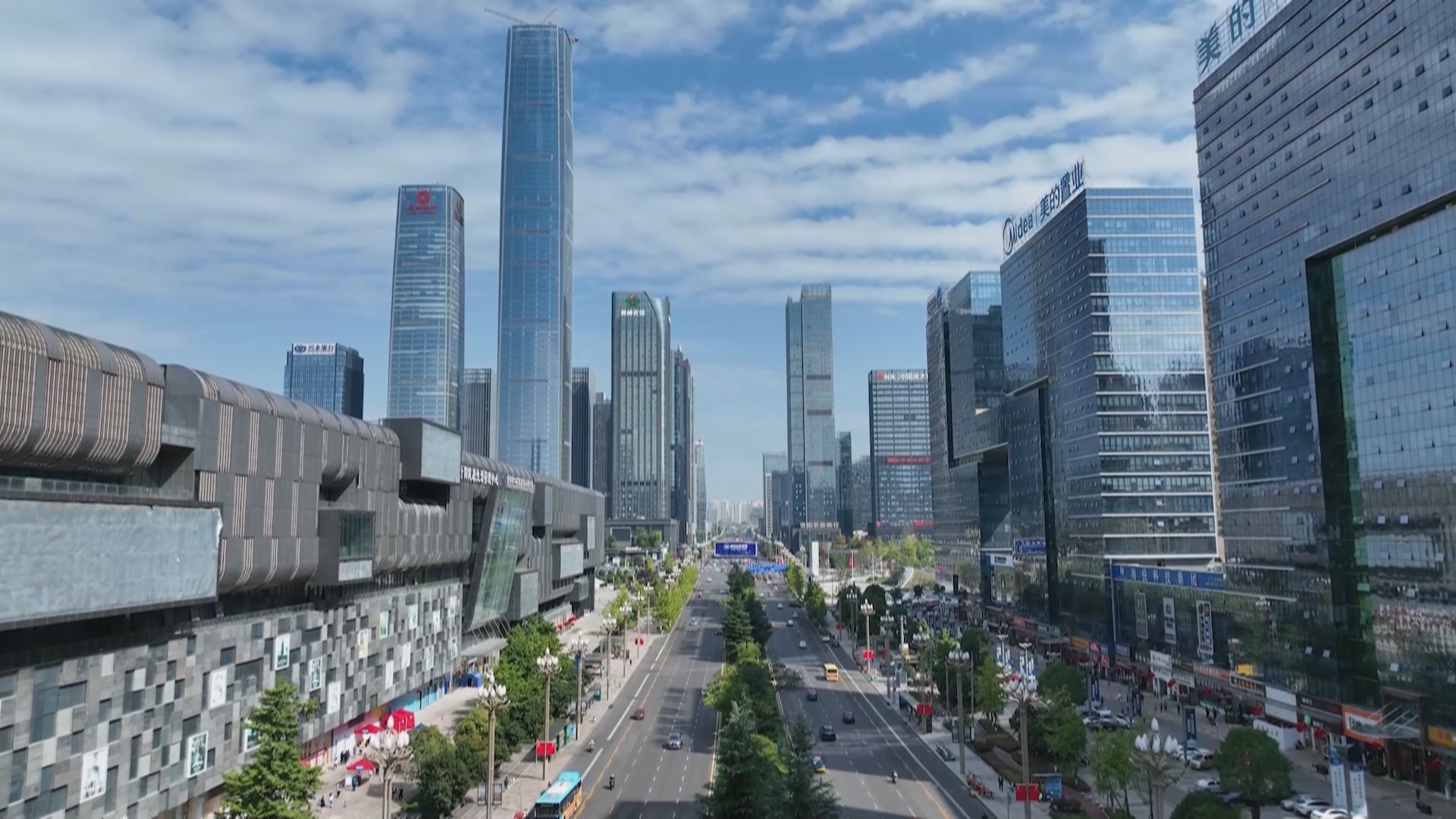 贵州新闻联播｜超23000家企业入驻 看观山湖区如何以楼聚产 以产兴城