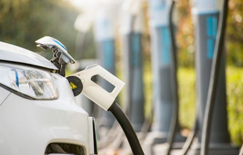 2025年我国新能源汽车产销量双超1600万辆