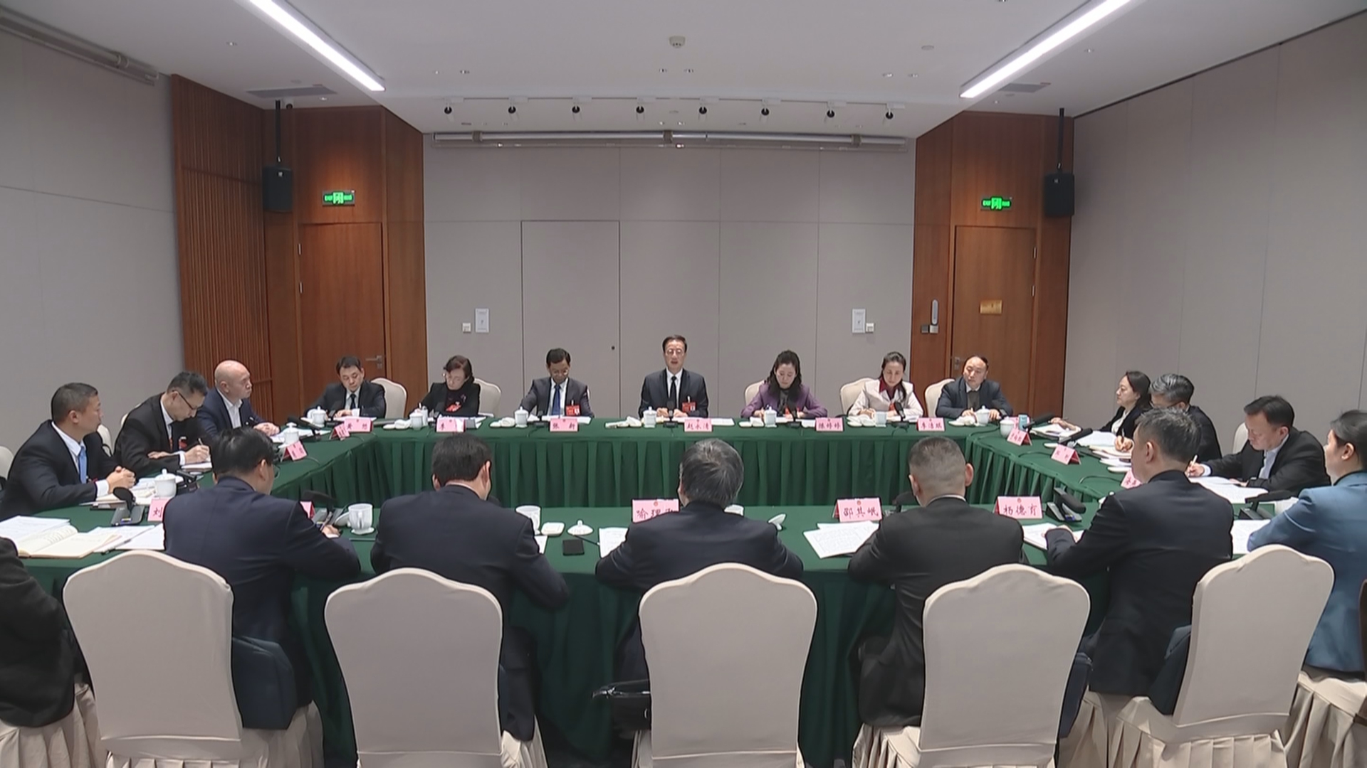 贵州新闻联播丨【直通两会】赵永清参加省政协十三届四次会议小组会议时表示发挥委员主体作用 高质量完成委员作业 为贵州走新路展风采作出积极贡献