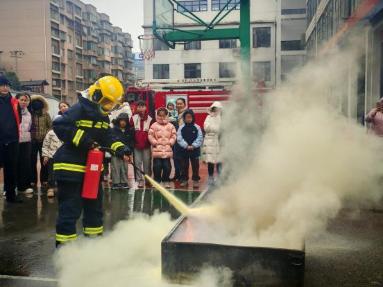 8c8b40c2a500bc3666488d28824e140