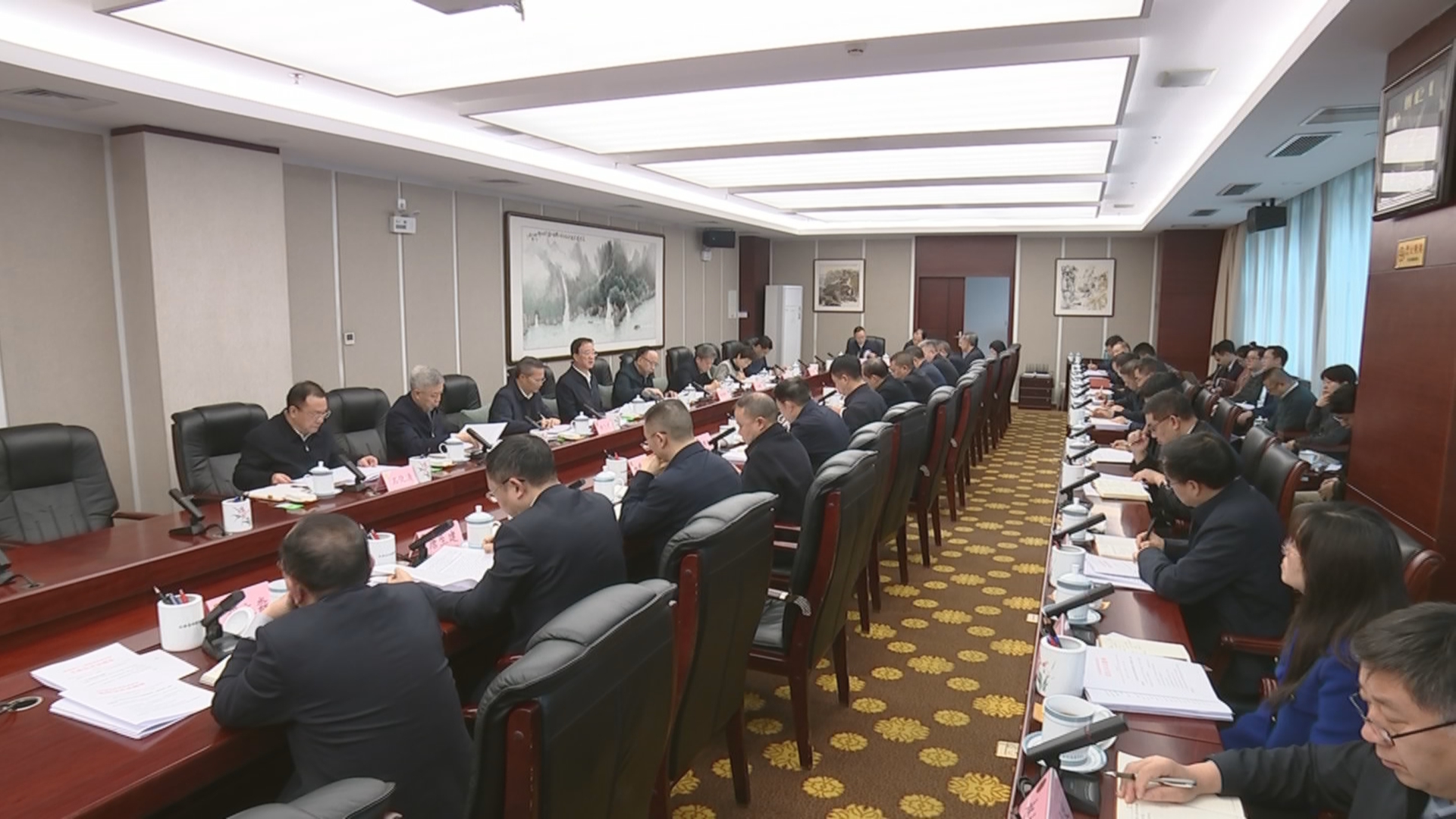 贵州新闻联播丨省政协召开主席会议 学习贯彻省两会精神