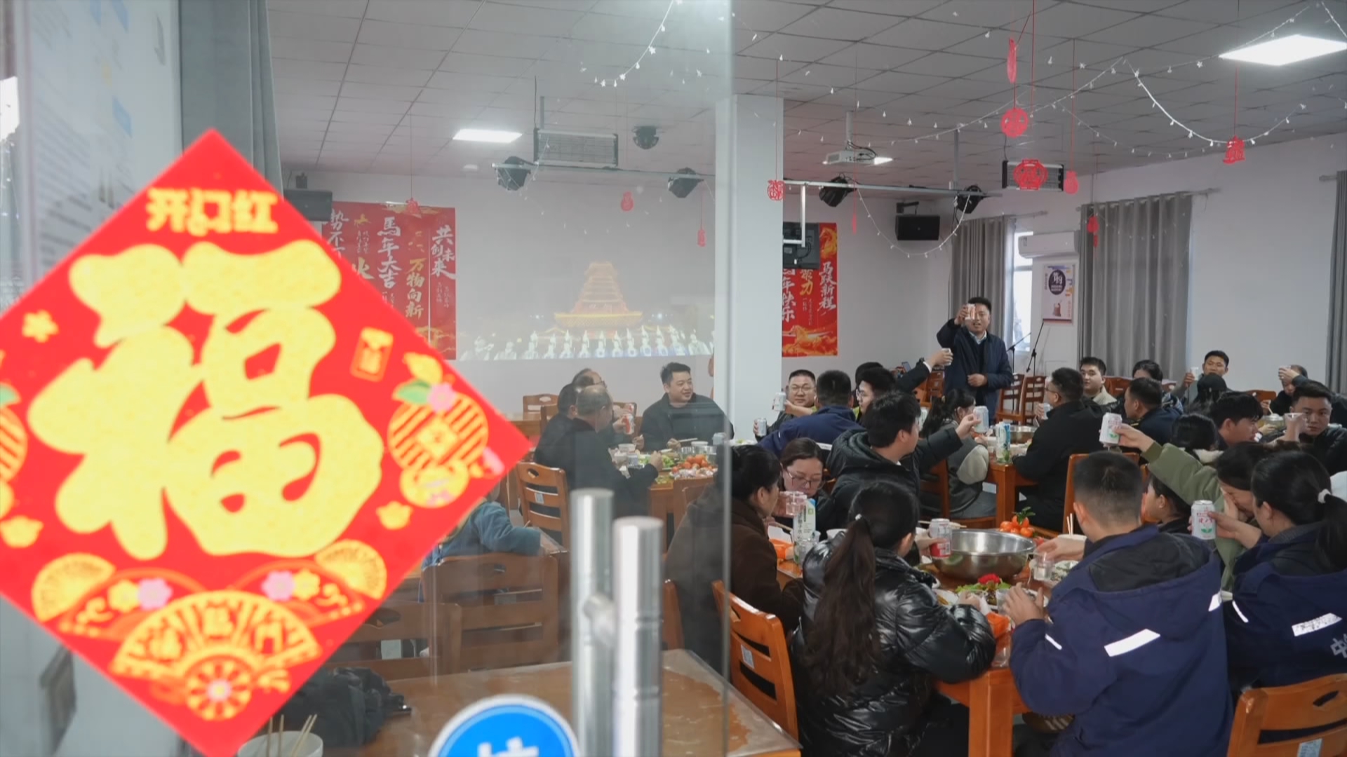 贵州新闻联播丨【新春走基层】小家团圆在货运铁路一线