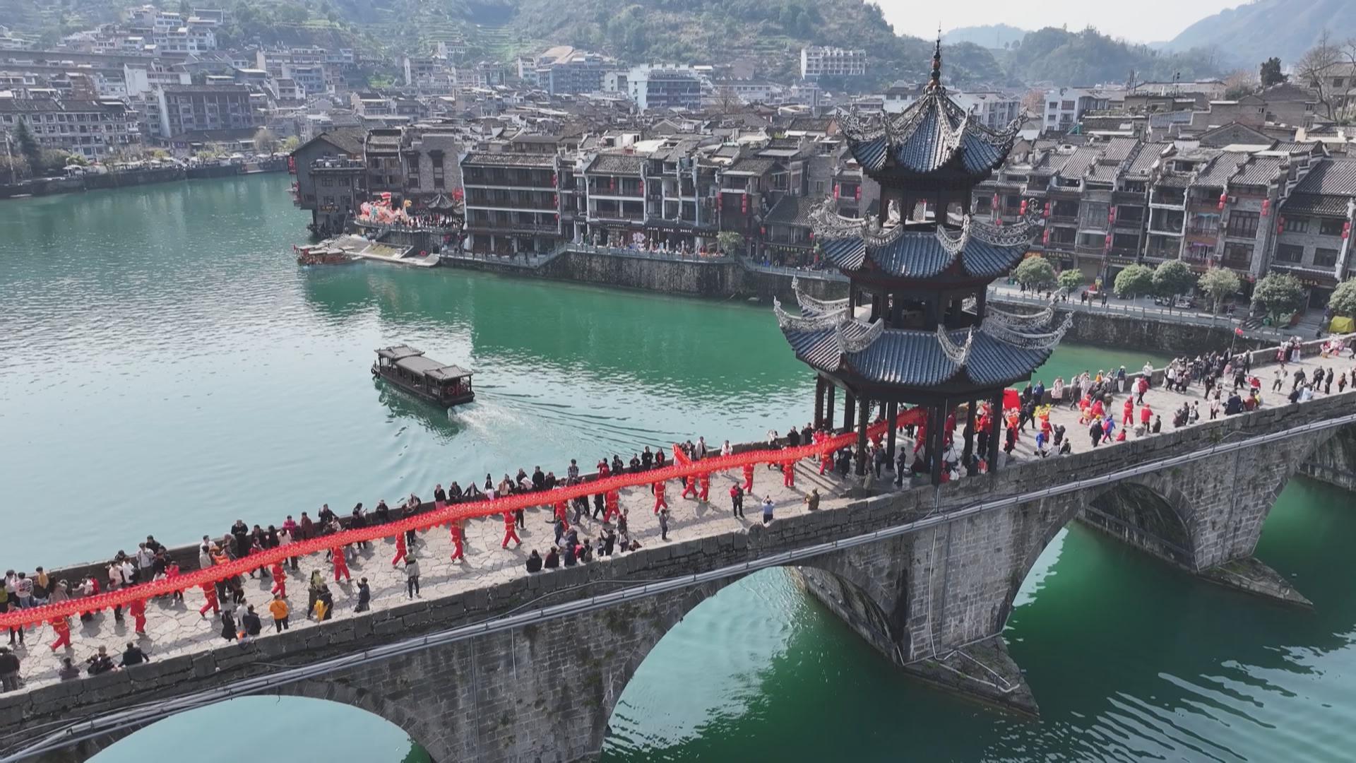 贵州新闻联播丨春节假期文旅市场“马”力全开：全省累计接待游客量增长14.62%