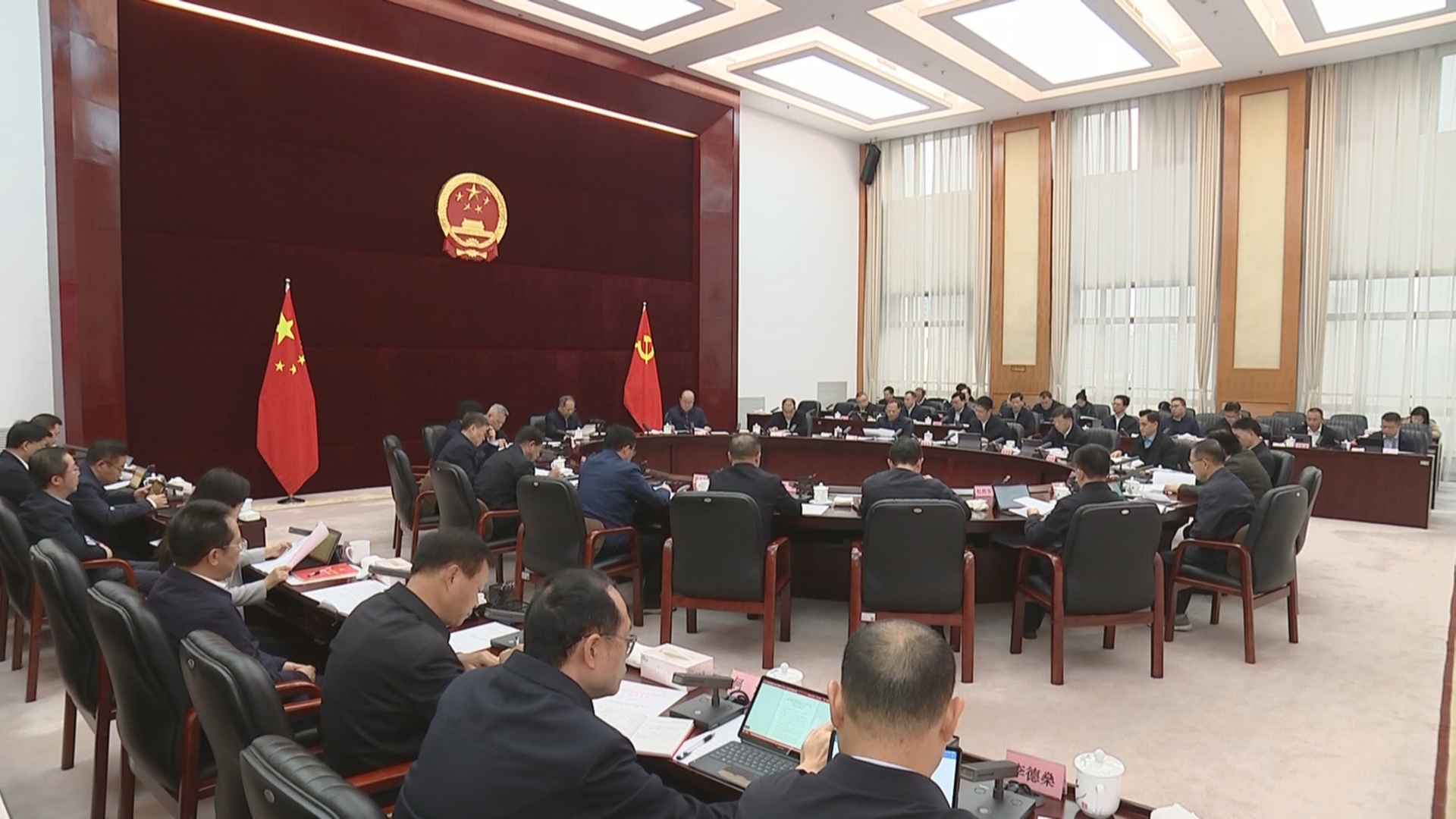 贵州新闻联播丨省人大常委会党组召开（扩大）会议 学习贯彻习近平总书记近期重要讲话重要指示精神